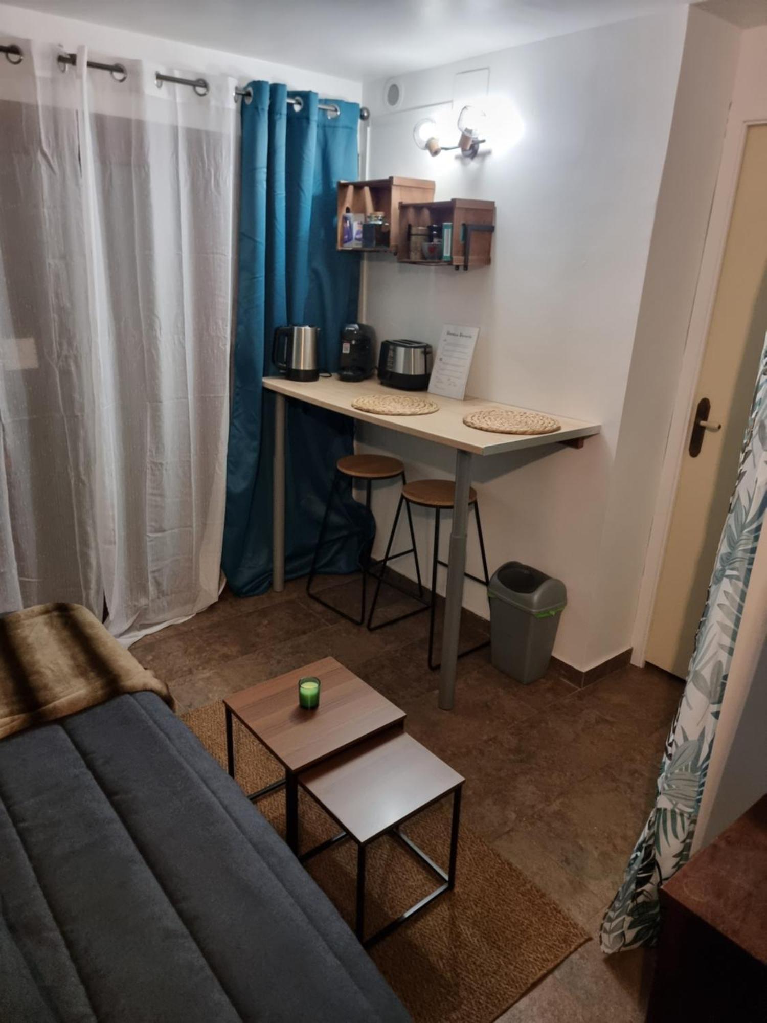 Petit Studio Cosy Saint-Pierre-dels-Forcats Extérieur photo