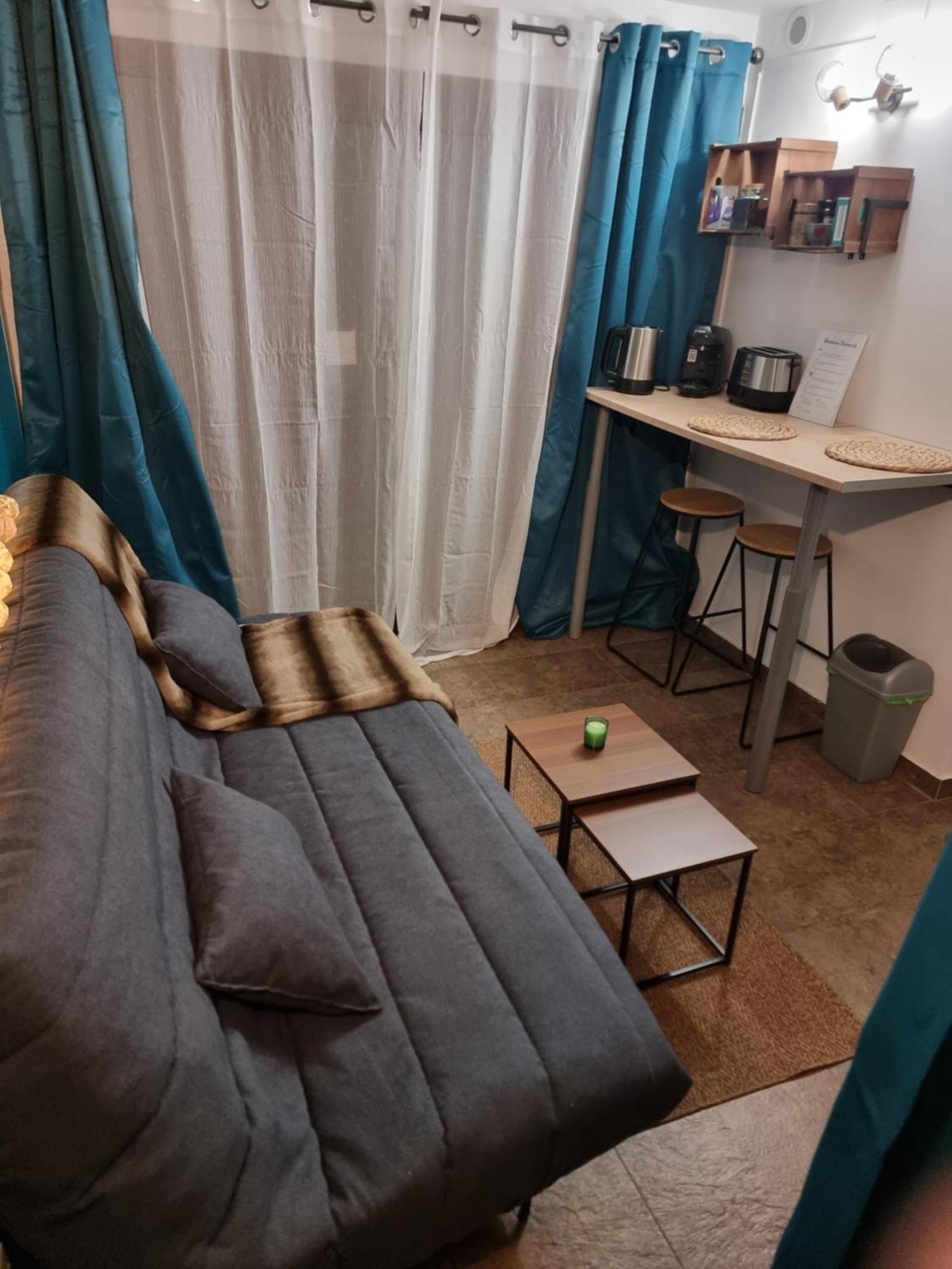 Petit Studio Cosy Saint-Pierre-dels-Forcats Chambre photo